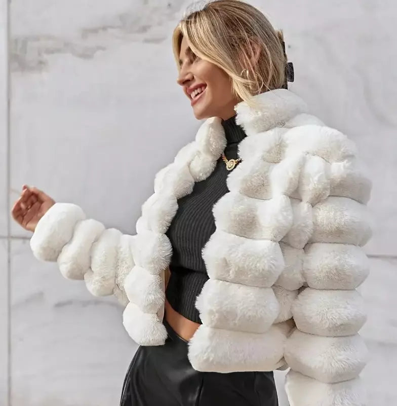 New Women's Faux Fur Short Coat Slim Fit Thick Jacket Winter Warm Outerwear