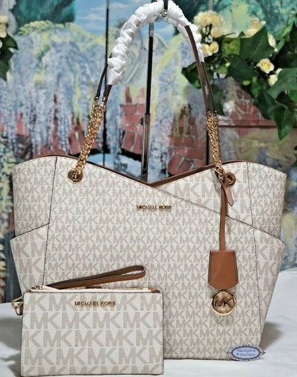 Michael Kors Voyager Medium Tote Bag